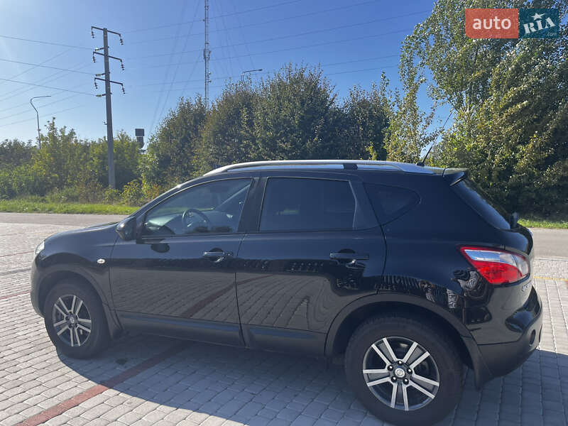 Внедорожник / Кроссовер Nissan Qashqai 2011 в Хмельницком