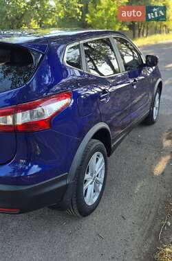 Внедорожник / Кроссовер Nissan Qashqai 2016 в 