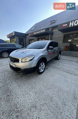 Позашляховик / Кросовер Nissan Qashqai 2011 в Виноградові