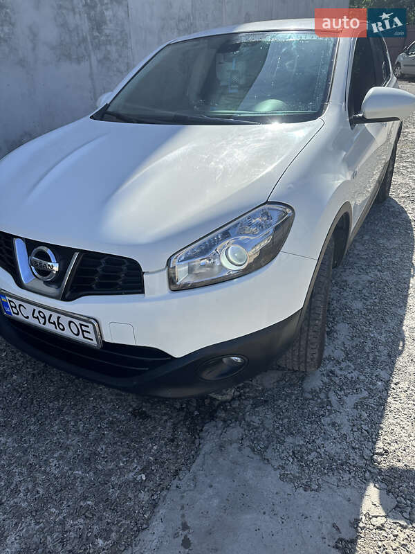 Внедорожник / Кроссовер Nissan Qashqai 2011 в Ивано-Франковске фото 2 Внедорожник / Кроссовер Nissan Qashqai 2011 в Ивано-Франковске
