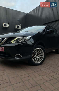 Внедорожник / Кроссовер Nissan Qashqai 2014 в 
