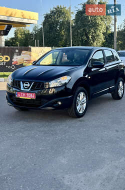 Внедорожник / Кроссовер Nissan Qashqai 2012 в 