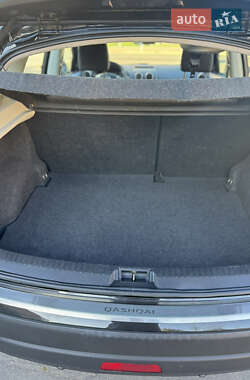 Внедорожник / Кроссовер Nissan Qashqai 2012 в 