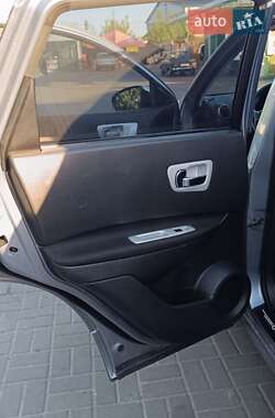 Позашляховик / Кросовер Nissan Qashqai 2013 в  фото 17 Позашляховик / Кросовер Nissan Qashqai 2013 в