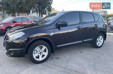 Внедорожник / Кроссовер Nissan Qashqai 2011 в 