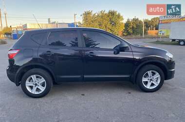 Внедорожник / Кроссовер Nissan Qashqai 2011 в 