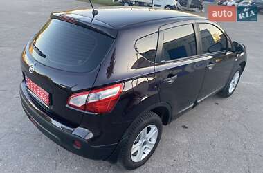 Внедорожник / Кроссовер Nissan Qashqai 2011 в 