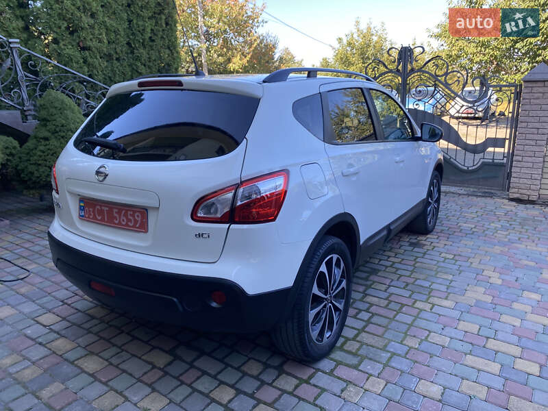Внедорожник / Кроссовер Nissan Qashqai 2013 в Черновцах
