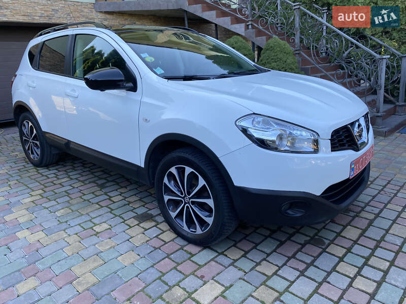 Внедорожник / Кроссовер Nissan Qashqai 2013 в Черновцах