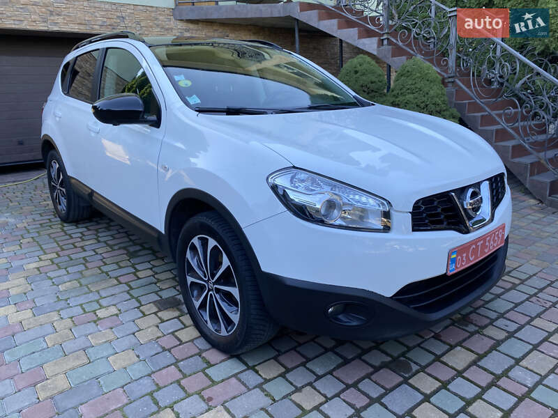 Внедорожник / Кроссовер Nissan Qashqai 2013 в Черновцах