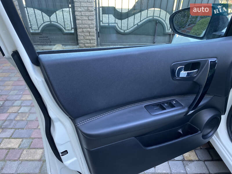 Внедорожник / Кроссовер Nissan Qashqai 2013 в Черновцах