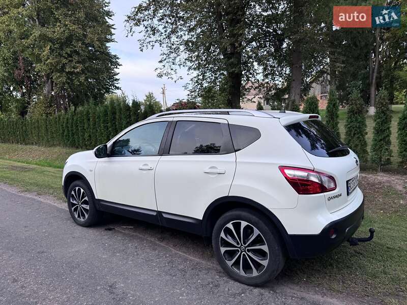 Внедорожник / Кроссовер Nissan Qashqai 2013 в Буске