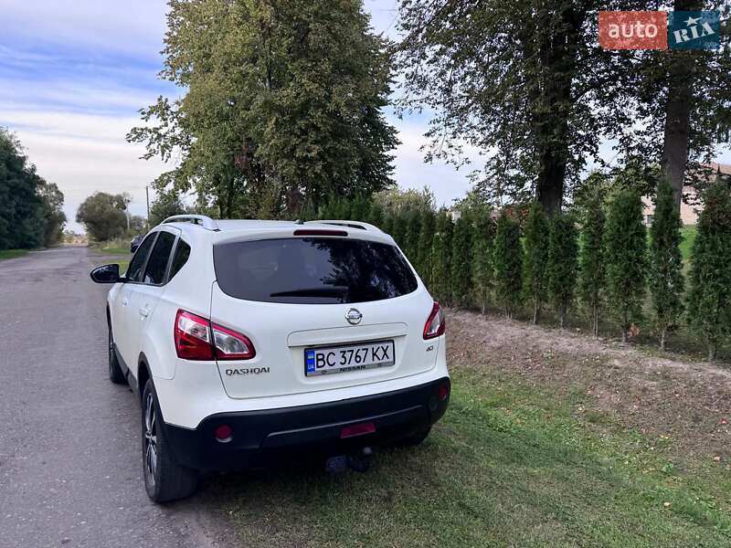 Внедорожник / Кроссовер Nissan Qashqai 2013 в Буске