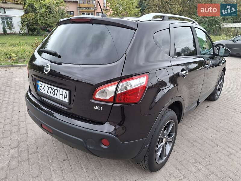 Внедорожник / Кроссовер Nissan Qashqai 2011 в Ровно