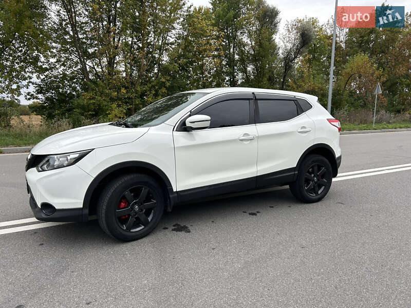 Внедорожник / Кроссовер Nissan Qashqai 2014 в Хмельницком