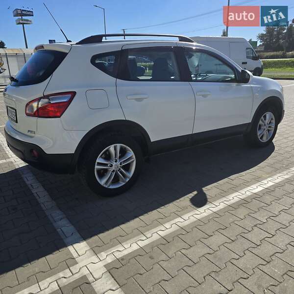 Внедорожник / Кроссовер Nissan Qashqai 2010 в Тернополе