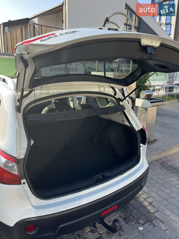 Внедорожник / Кроссовер Nissan Qashqai 2010 в Ивано-Франковске