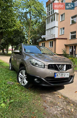Внедорожник / Кроссовер Nissan Qashqai 2010 в Калуше