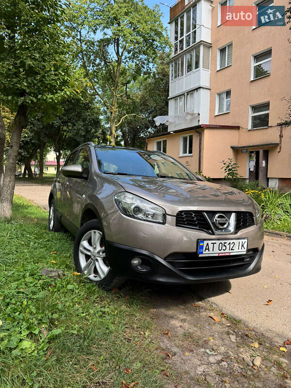 Внедорожник / Кроссовер Nissan Qashqai 2010 в 