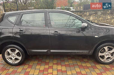 Внедорожник / Кроссовер Nissan Qashqai 2012 в 