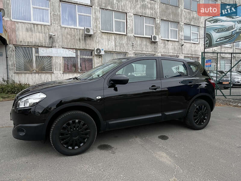Позашляховик / Кросовер Nissan Qashqai 2011 в Сумах