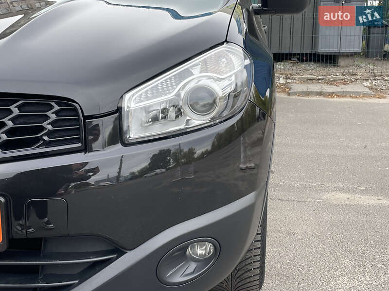 Позашляховик / Кросовер Nissan Qashqai 2011 в Сумах