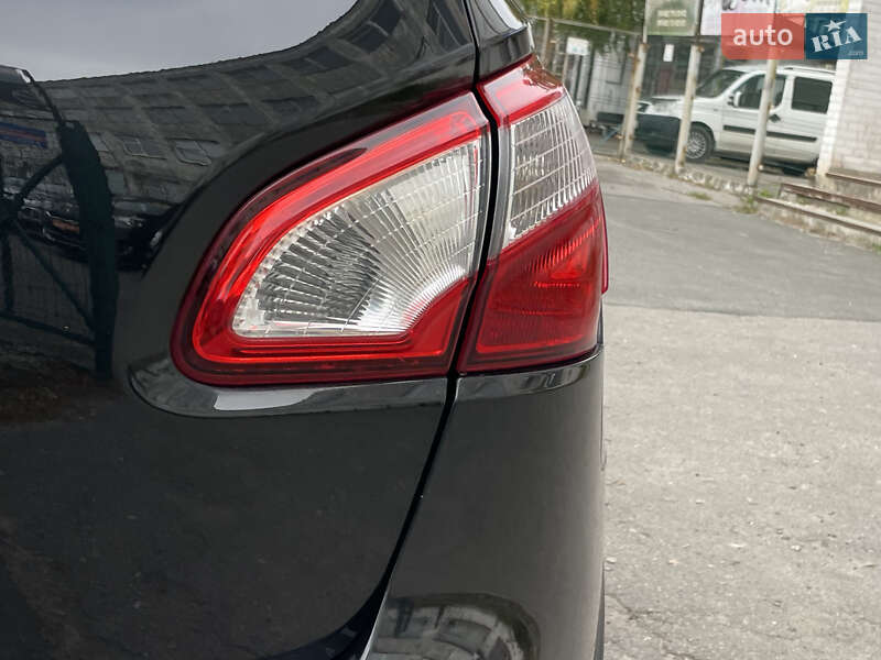 Позашляховик / Кросовер Nissan Qashqai 2011 в Сумах