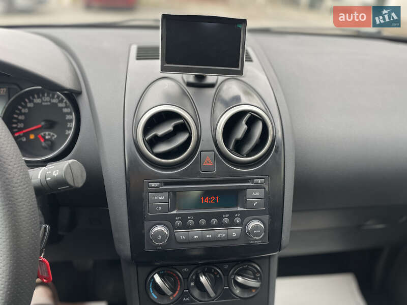 Позашляховик / Кросовер Nissan Qashqai 2011 в Сумах