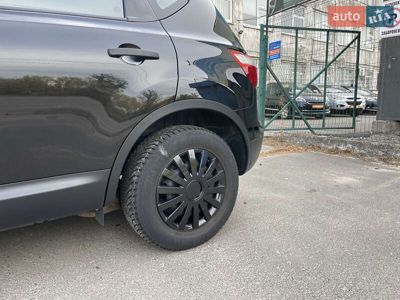 Позашляховик / Кросовер Nissan Qashqai 2011 в Сумах