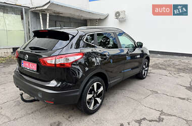 Внедорожник / Кроссовер Nissan Qashqai 2015 в 