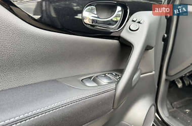 Внедорожник / Кроссовер Nissan Qashqai 2015 в 
