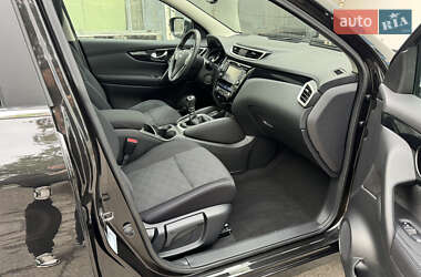 Внедорожник / Кроссовер Nissan Qashqai 2015 в 