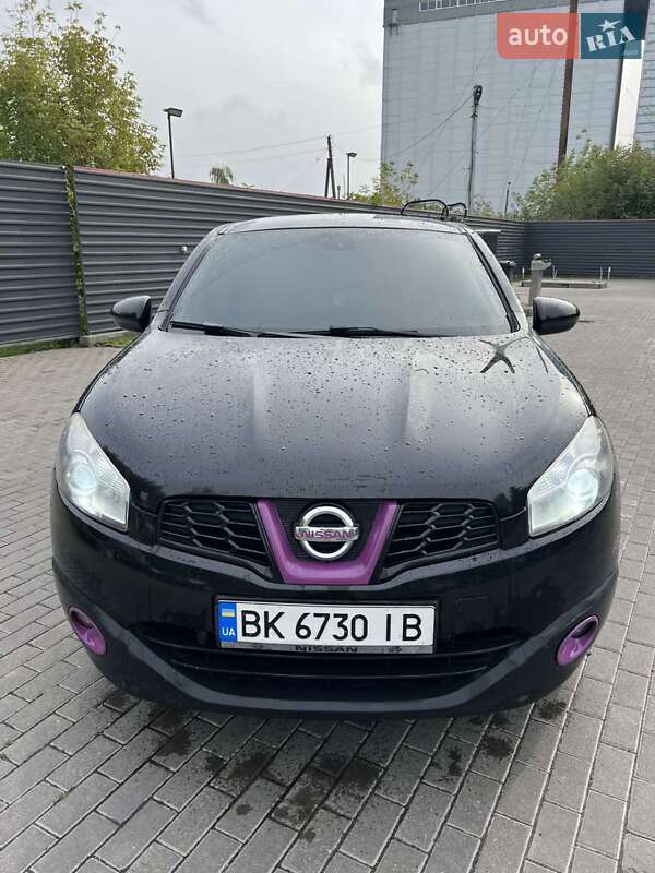 Позашляховик / Кросовер Nissan Qashqai 2011 в Радивиліві