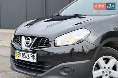 Внедорожник / Кроссовер Nissan Qashqai 2013 в 