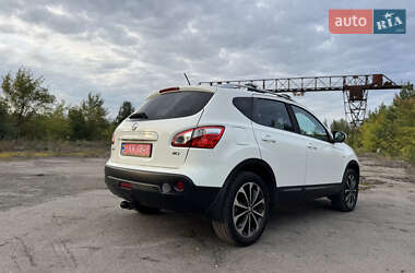 Внедорожник / Кроссовер Nissan Qashqai 2012 в 