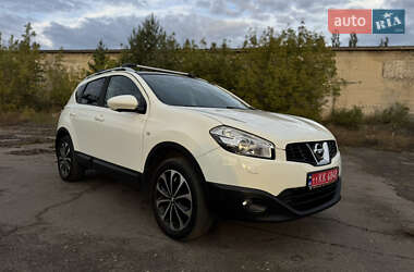 Внедорожник / Кроссовер Nissan Qashqai 2012 в 
