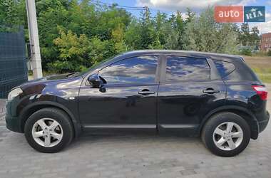 Внедорожник / Кроссовер Nissan Qashqai 2010 в 
