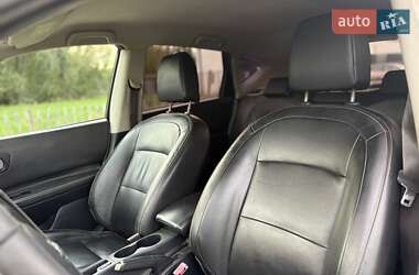 Внедорожник / Кроссовер Nissan Qashqai 2012 в 