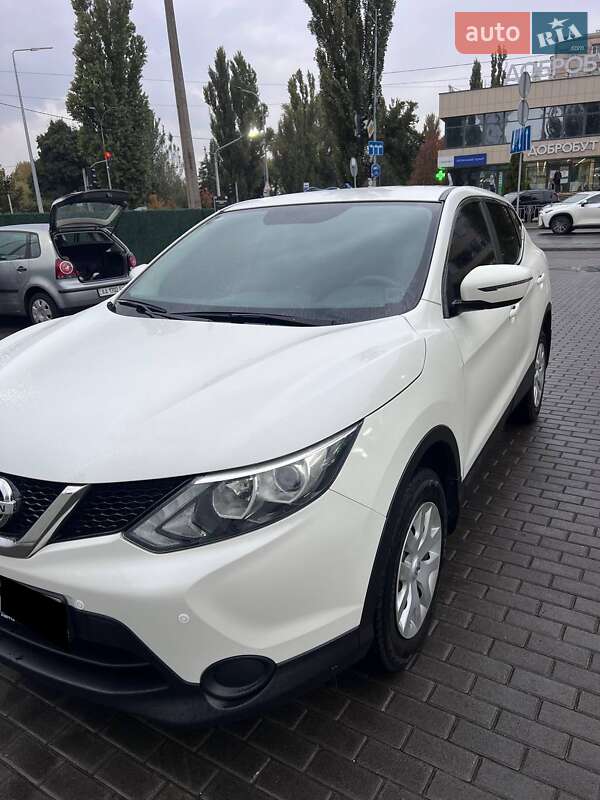 Внедорожник / Кроссовер Nissan Qashqai 2016 в Киеве