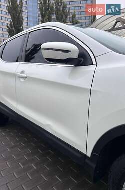 Внедорожник / Кроссовер Nissan Qashqai 2016 в 