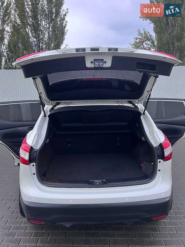 Внедорожник / Кроссовер Nissan Qashqai 2016 в Киеве