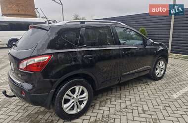 Внедорожник / Кроссовер Nissan Qashqai 2012 в 