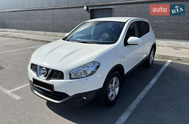 Позашляховик / Кросовер Nissan Qashqai 2012 в Луцьку
