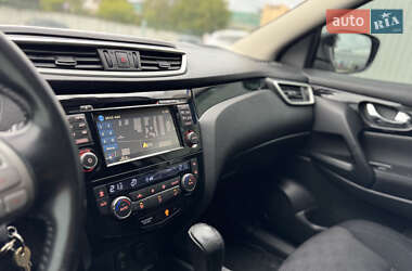 Внедорожник / Кроссовер Nissan Qashqai 2014 в 