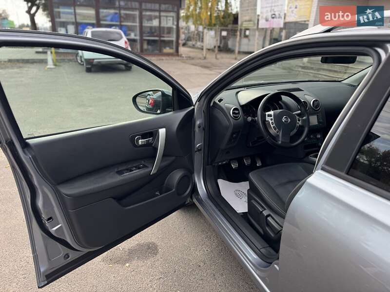 Внедорожник / Кроссовер Nissan Qashqai 2011 в Сумах