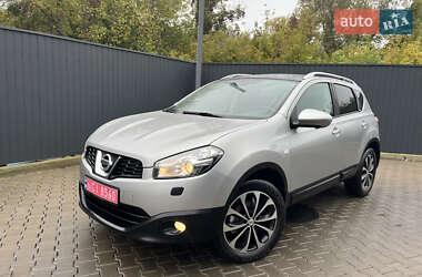 Внедорожник / Кроссовер Nissan Qashqai 2013 в 