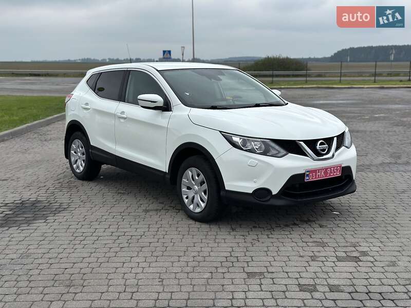 Внедорожник / Кроссовер Nissan Qashqai 2015 в Бродах