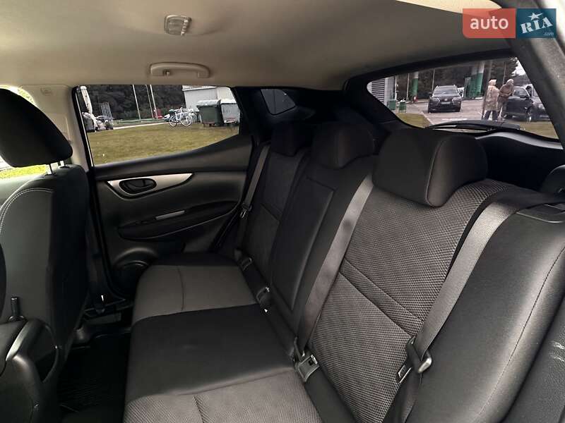 Внедорожник / Кроссовер Nissan Qashqai 2015 в Бродах