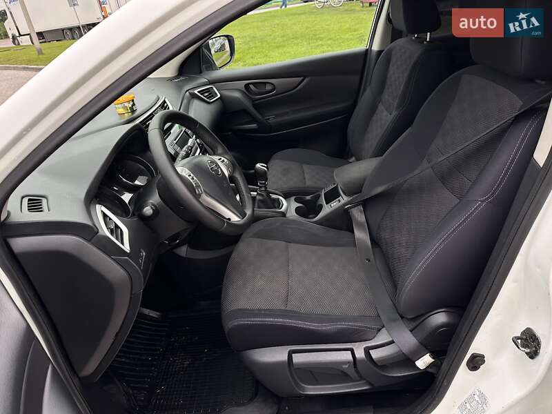 Внедорожник / Кроссовер Nissan Qashqai 2015 в Бродах