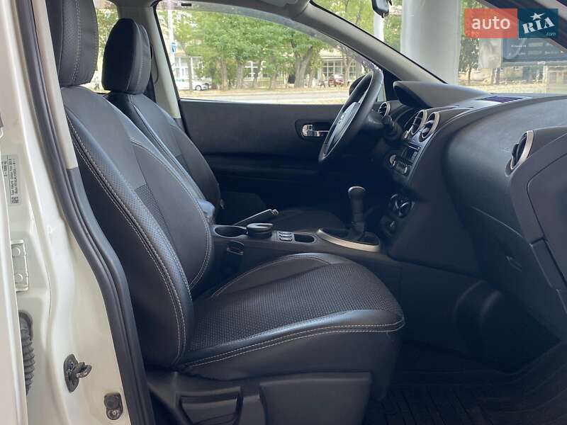 Позашляховик / Кросовер Nissan Qashqai 2011 в Миколаєві